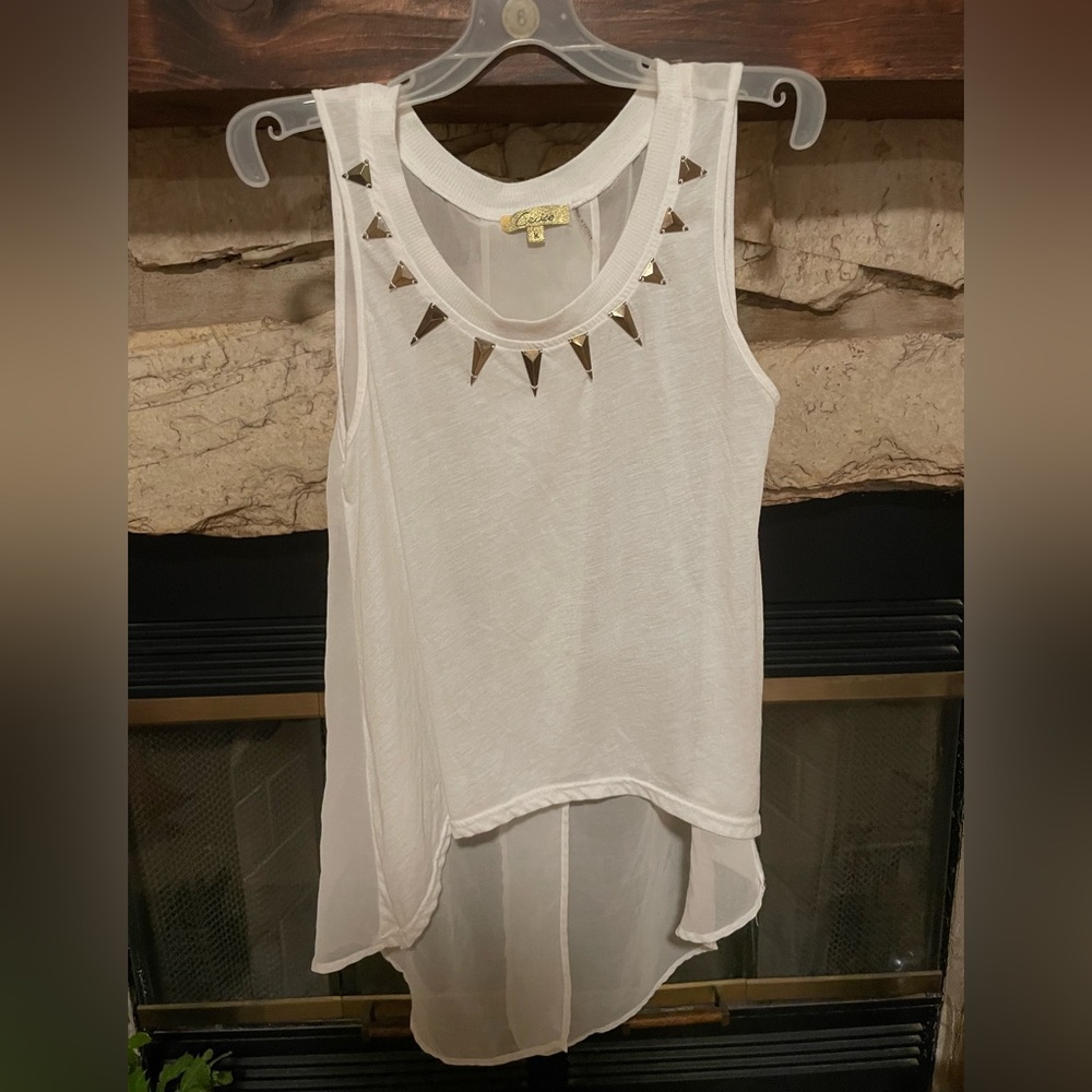 CECICO WHITE TANK TOP WITH GOLD ACCENTS